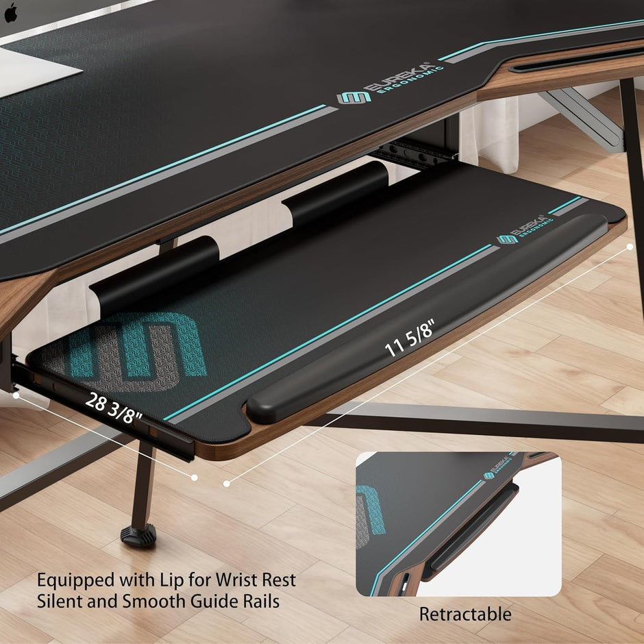 Large Wing-Shaped Gaming Desk With Keyboard Tray